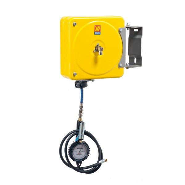 Enrrollador carenado orientable para inflar neumáticos